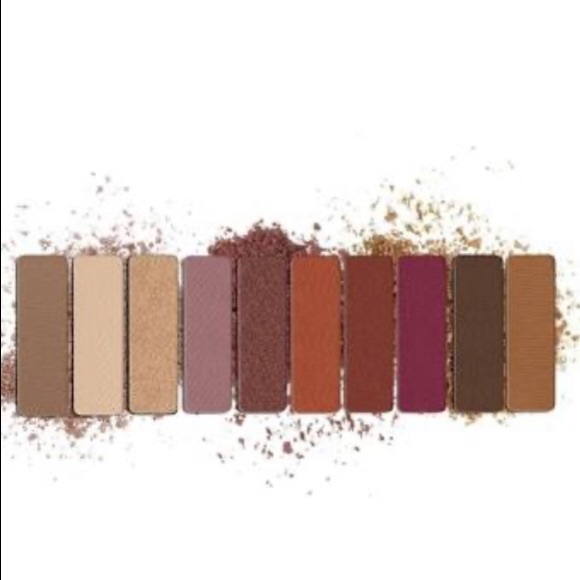 Color Icon 10 Eyeshadow Palette Rose in the Air - Picture 2 of 6